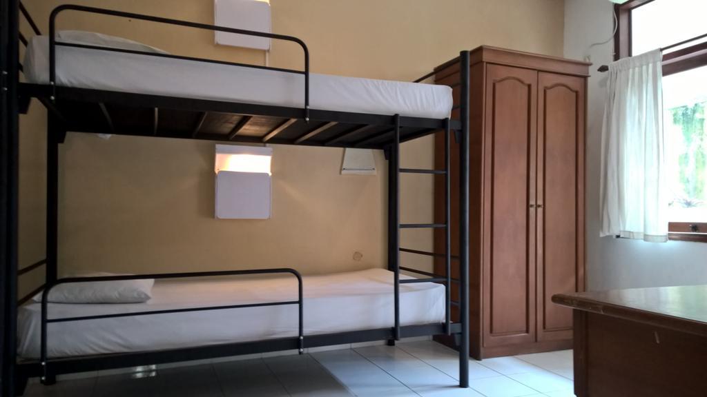 Hotel Ratna Кута Екстериор снимка