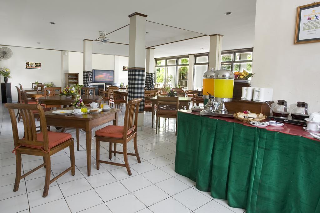 Hotel Ratna Кута Екстериор снимка