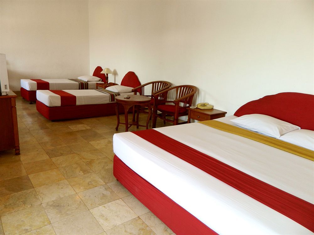 Hotel Ratna Кута Екстериор снимка