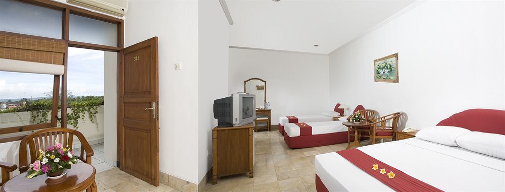 Hotel Ratna Кута Екстериор снимка